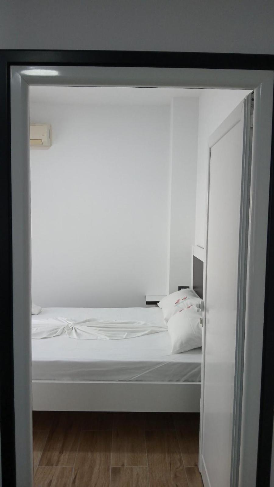 Rentrooms Geni Ksamil Dış mekan fotoğraf